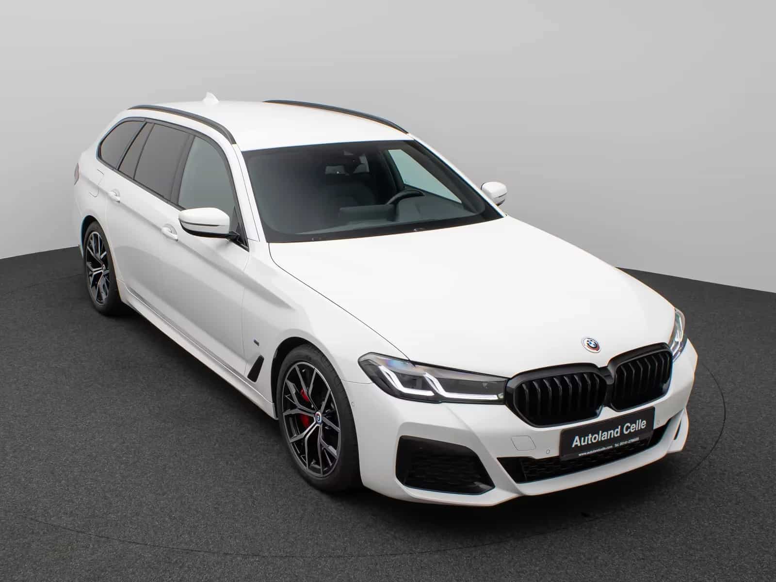 BMW 5 Series 530d xD Luxury Line DAB HUD Kamera Sport Alarm 12/2022-photo-2