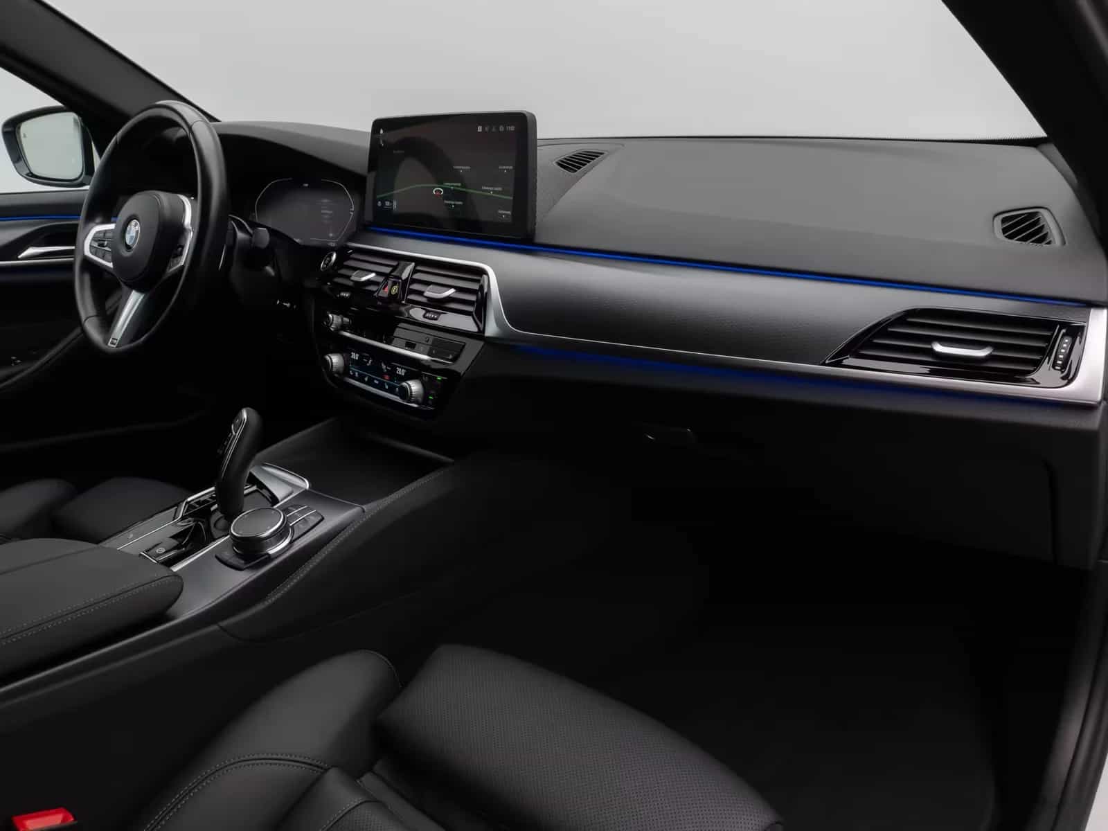 BMW 5 Series 530d xD Luxury Line DAB HUD Kamera Sport Alarm 12/2022-photo-23