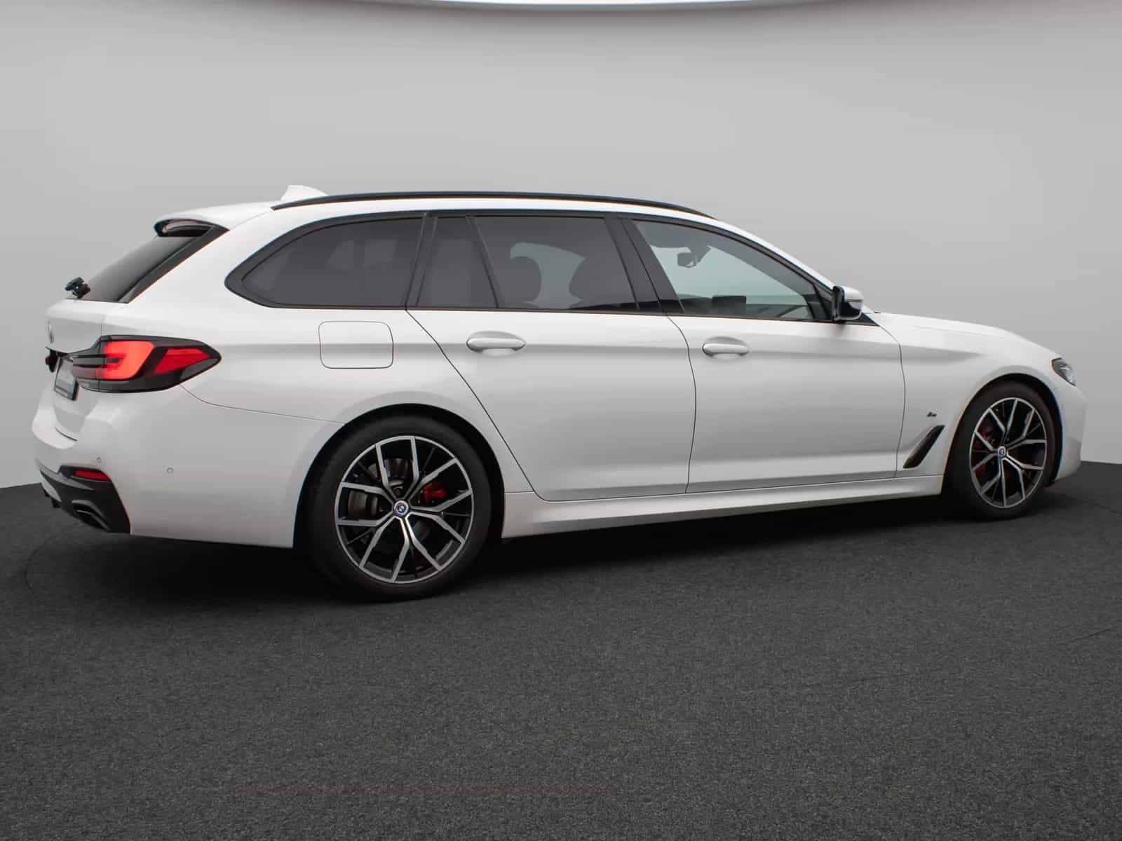 BMW 5 Series 530d xD Luxury Line DAB HUD Kamera Sport Alarm 12/2022-photo-5