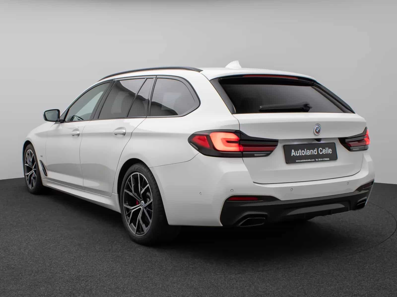 BMW 5 Series 530d xD Luxury Line DAB HUD Kamera Sport Alarm 12/2022-photo-8