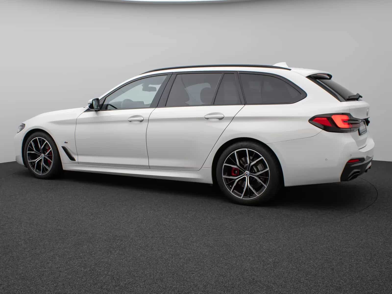 BMW 5 Series 530d xD Luxury Line DAB HUD Kamera Sport Alarm 12/2022-photo-9