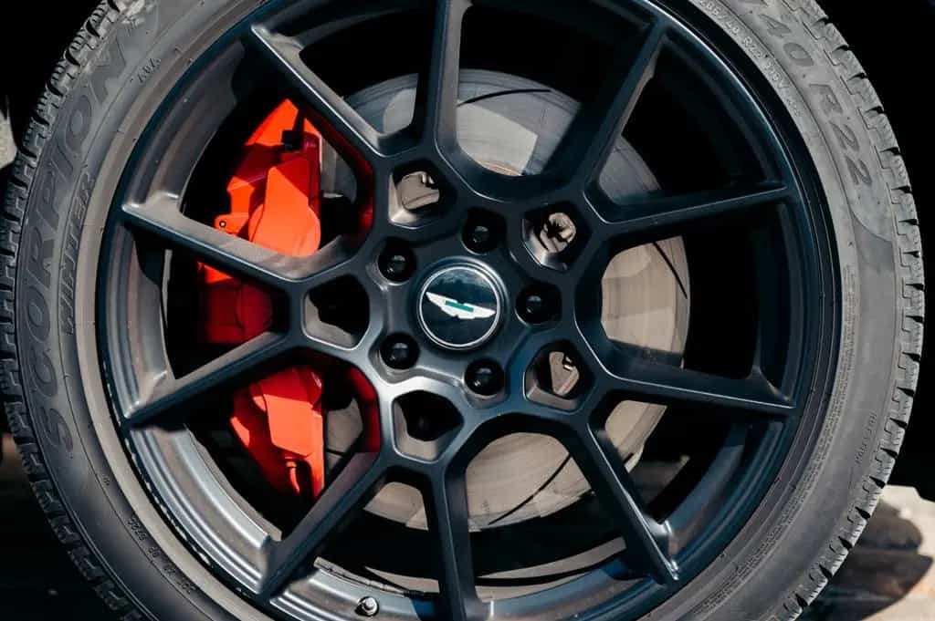 Aston Martin DBX 4.0 V8 09/2020-photo-16