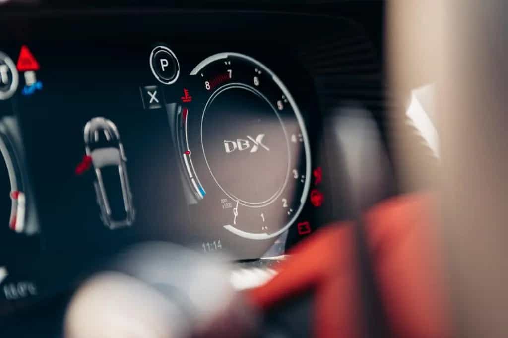 Aston Martin DBX 4.0 V8 09/2020-photo-20