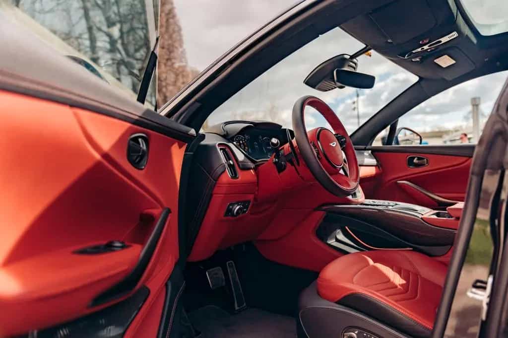 Aston Martin DBX 4.0 V8 09/2020-photo-22
