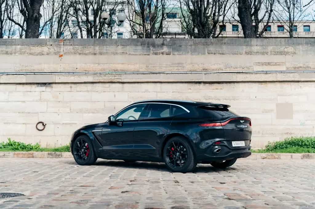 Aston Martin DBX 4.0 V8 09/2020-photo-4