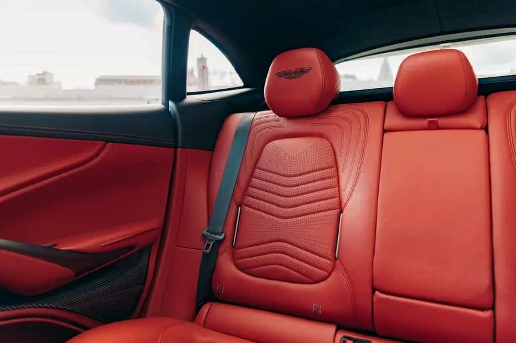 Aston Martin DBX 4.0 V8 09/2020-photo-47