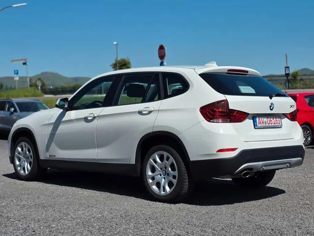 BMW X1 18 i sDrive 11/2014-photo-2