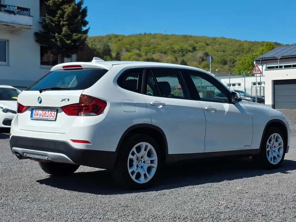 BMW X1 18 i sDrive 11/2014-photo-4