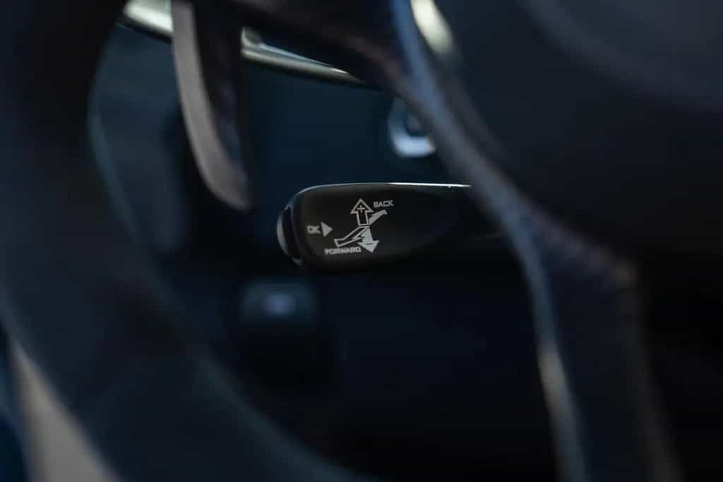 McLaren 620R Coupé MSO*VisualCarbon*1 owner from new* 08/2020-photo-11