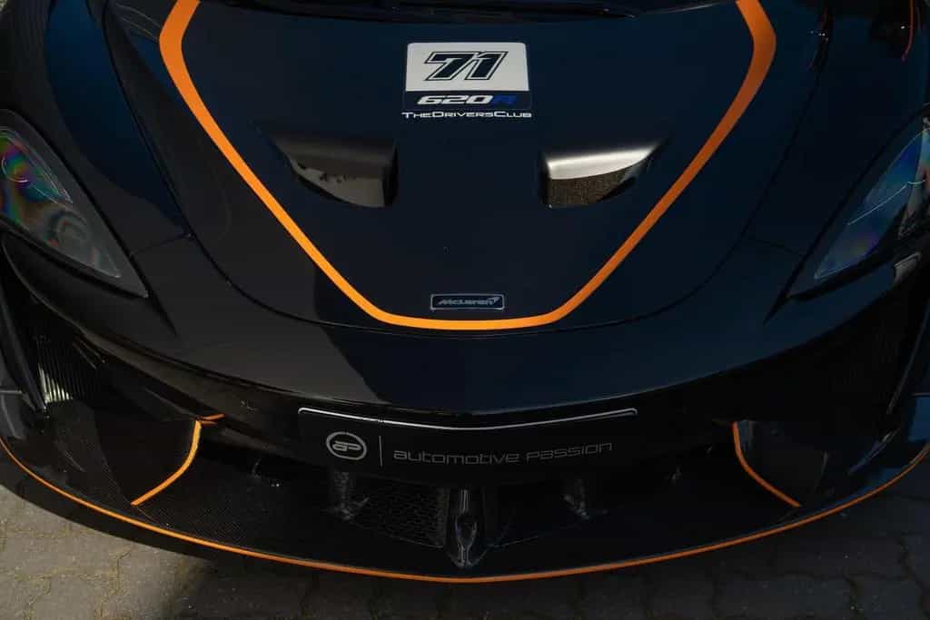 McLaren 620R Coupé MSO*VisualCarbon*1 owner from new* 08/2020-photo-28