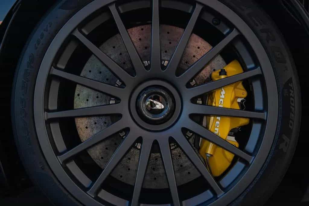 McLaren 620R Coupé MSO*VisualCarbon*1 owner from new* 08/2020-photo-32