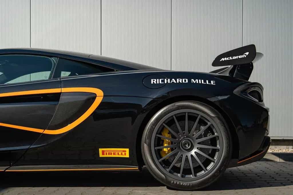 McLaren 620R Coupé MSO*VisualCarbon*1 owner from new* 08/2020-photo-35