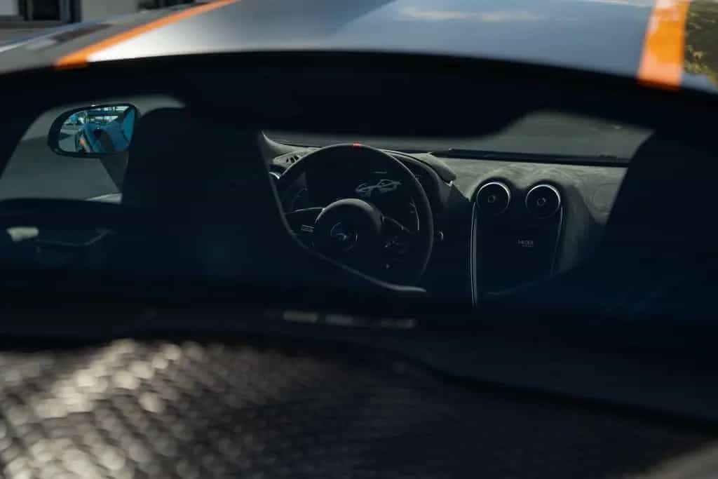McLaren 620R Coupé MSO*VisualCarbon*1 owner from new* 08/2020-photo-43