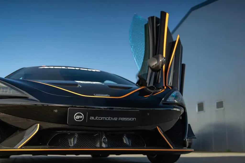 McLaren 620R Coupé MSO*VisualCarbon*1 owner from new* 08/2020-photo-47