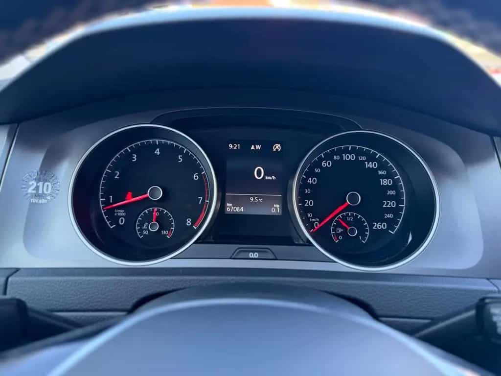 Volkswagen Golf VII Lim. Lounge BMT 1.4 TSI Xen,Navi,Temp 01/2016-photo-12