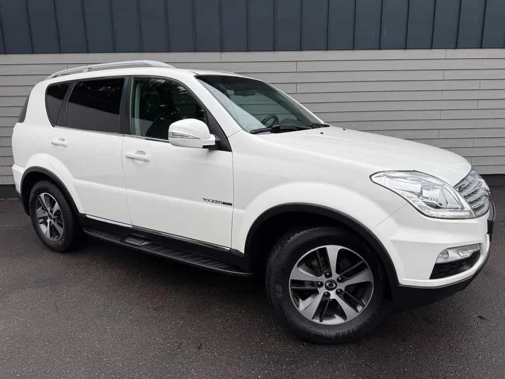 Ssangyong Rexton Rexton W Executive 4WD/7 Sitzer/Euro6 06/2016-photo-1
