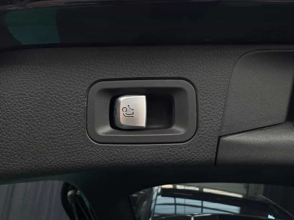Mercedes-Benz C-Class 63 AMG PANO/AHK/KEYLESSGO/SPURH/TOTW/GEPFLEGT 05/2017-photo-10