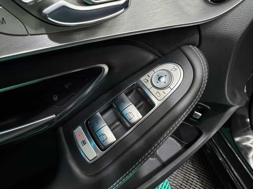 Mercedes-Benz C-Class 63 AMG PANO/AHK/KEYLESSGO/SPURH/TOTW/GEPFLEGT 05/2017-photo-29