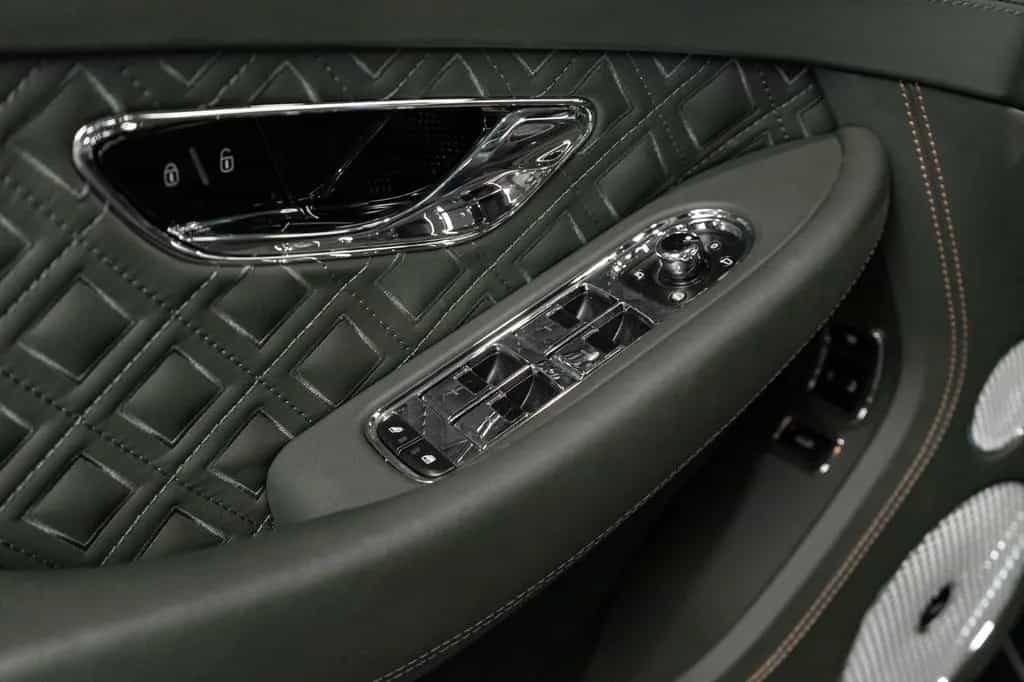 Bentley Continental GT 10/2023-photo-11