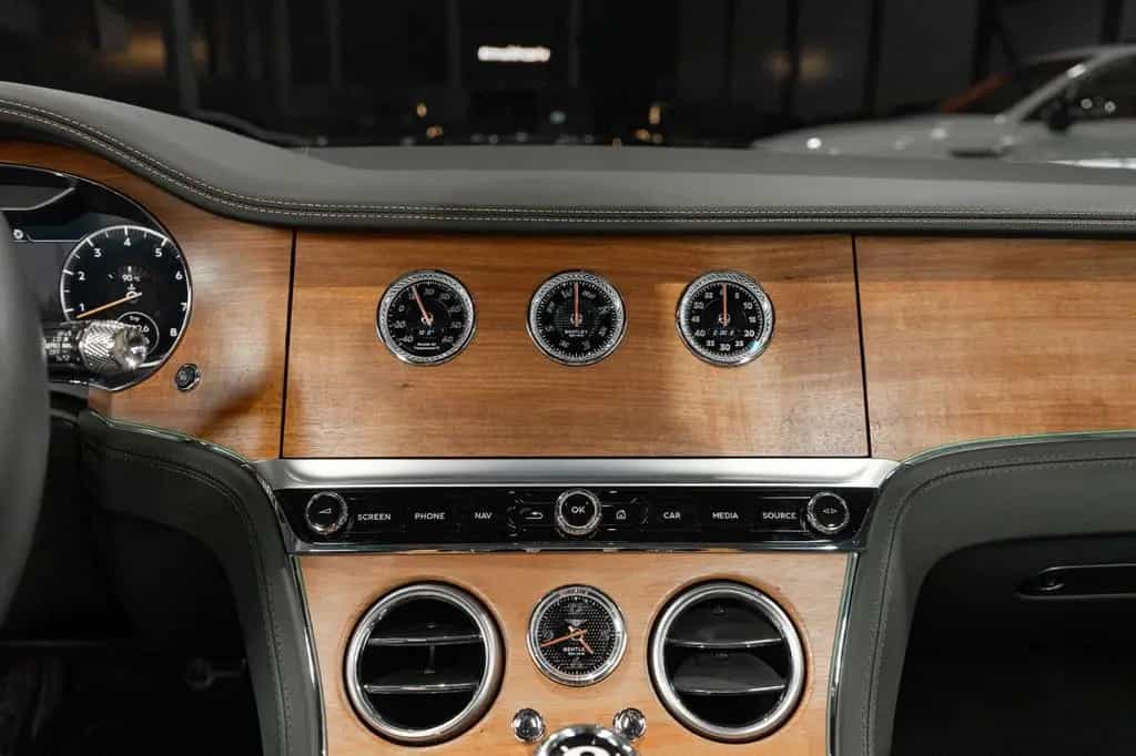 Bentley Continental GT 10/2023-photo-18