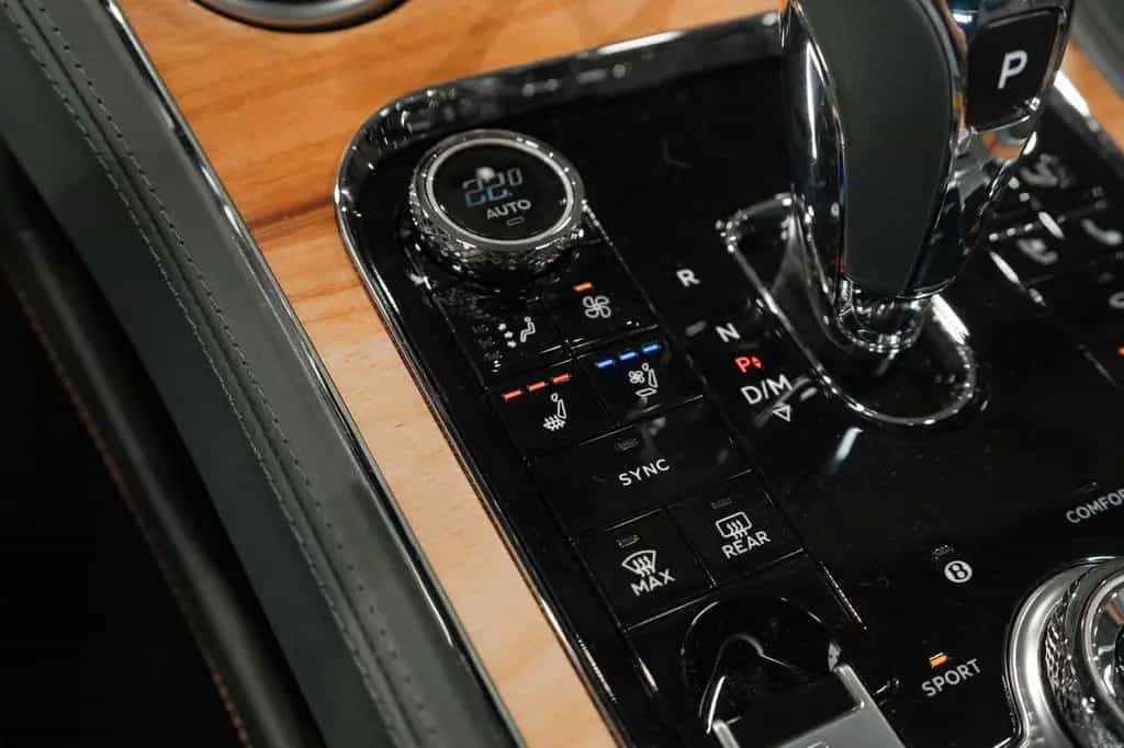 Bentley Continental GT 10/2023-photo-22