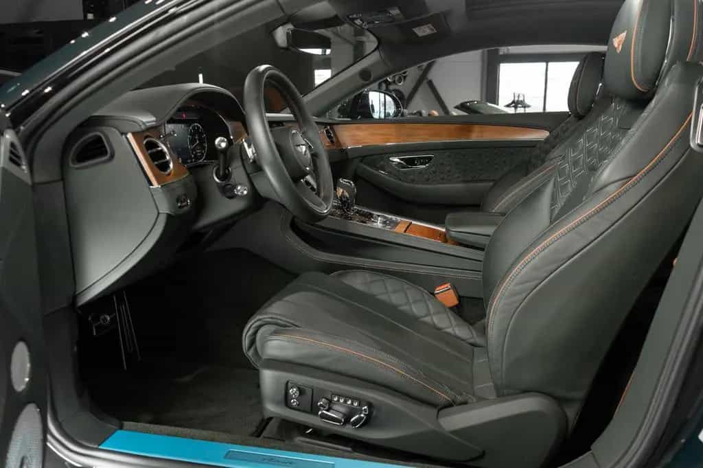 Bentley Continental GT 10/2023-photo-6