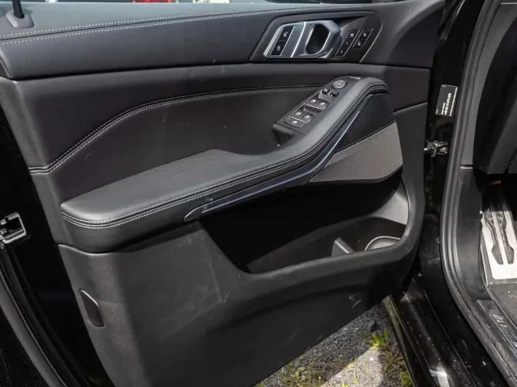 BMW X5 M50 i+Panorama+AHK+Navi+HUD+RFK+e-Sitze+Leder 10/2020-photo-5