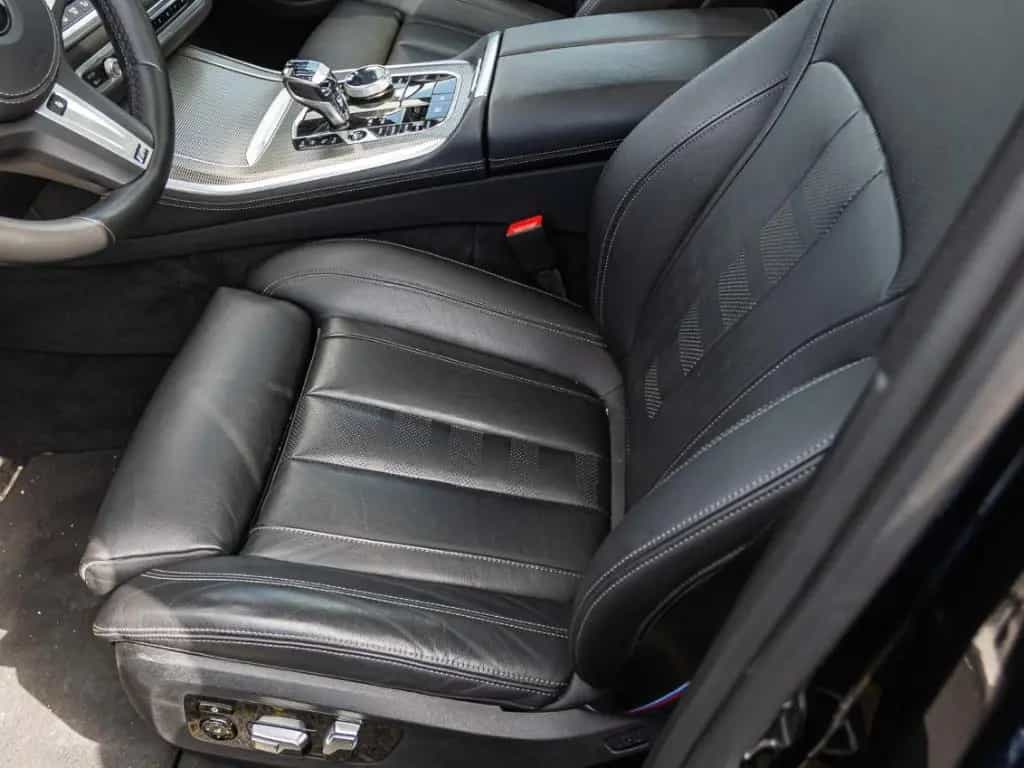 BMW X5 M50 i+Panorama+AHK+Navi+HUD+RFK+e-Sitze+Leder 10/2020-photo-7