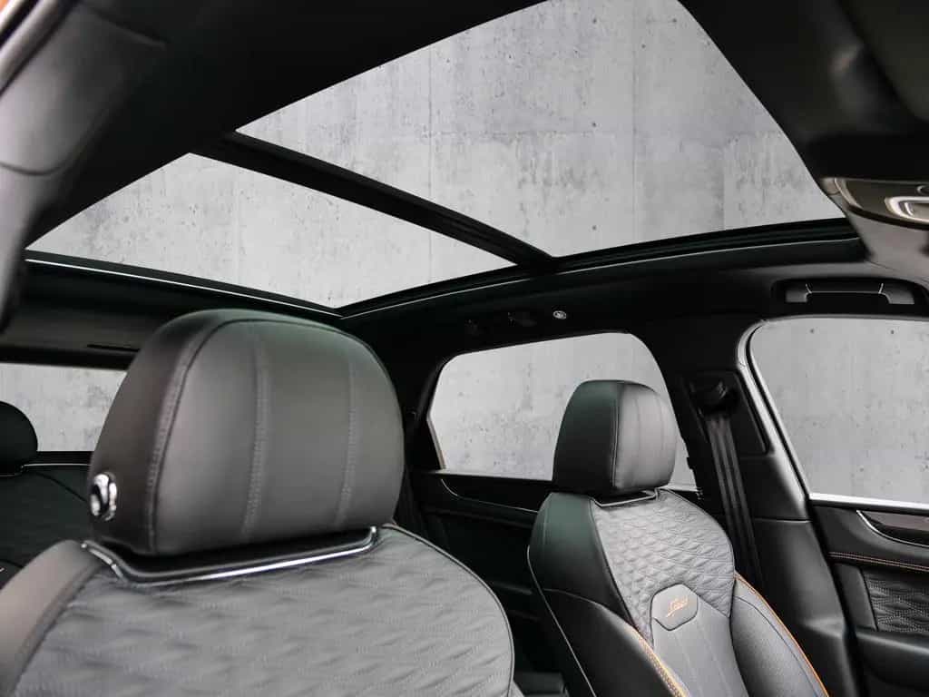 Bentley Bentayga Speed Akrapovic Exhaust 04/2026-photo-21