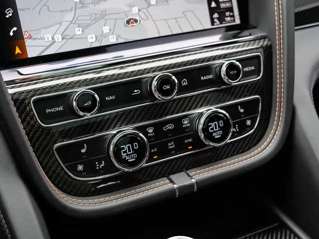 Bentley Bentayga Speed Akrapovic Exhaust 04/2026-photo-27