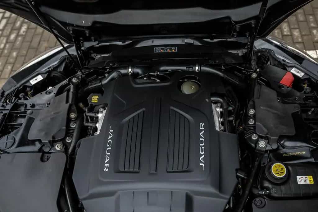 Jaguar F-Type 5.0 L V8 R 4 WD Kompressor Automatik 07/2016-photo-16
