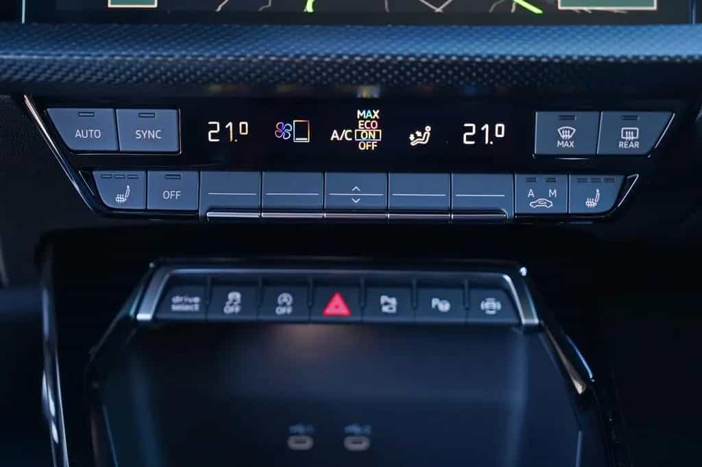 Audi RS3 SPORTBACK MATTLACK 4x CARBON KERAMIK SCHALE 04/2026-photo-26