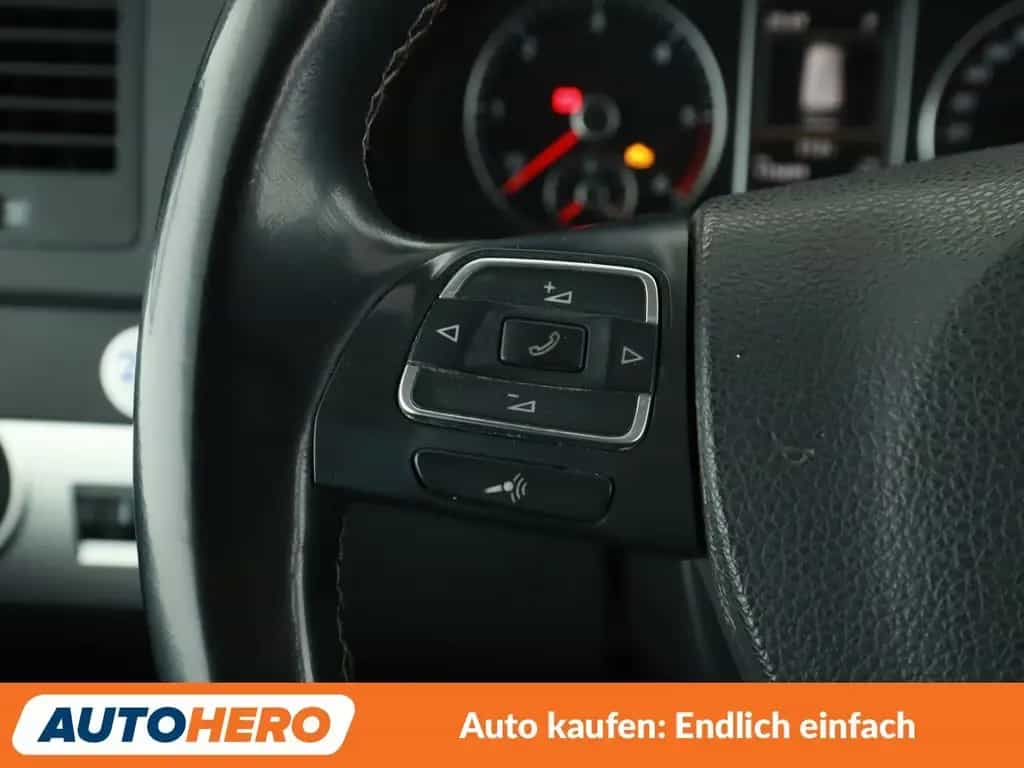 Volkswagen Transporter Multivan 2.0 TDI Cup Aut.*7-SITZER*XENON*PDC* 04/2015-photo-24