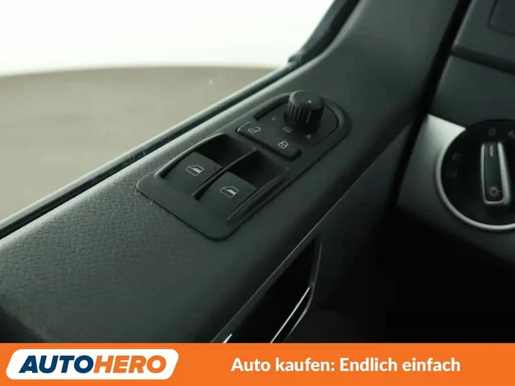 Volkswagen Transporter Multivan 2.0 TDI Cup Aut.*7-SITZER*XENON*PDC* 04/2015-photo-25