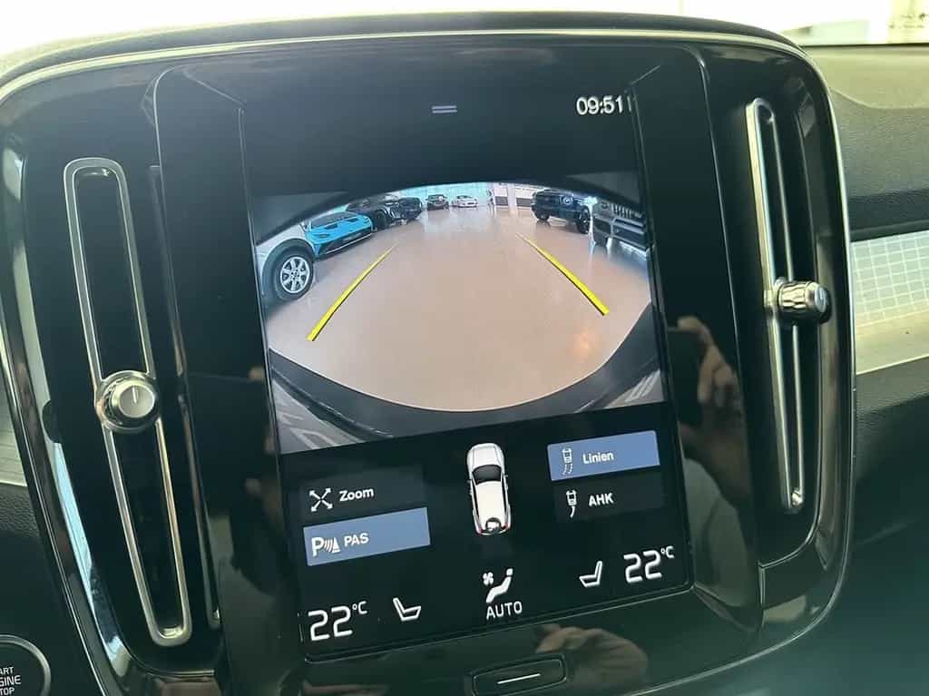 Volvo XC40 B4 Momentum Pro AWD LED Navi Kamera 03/2022-photo-17