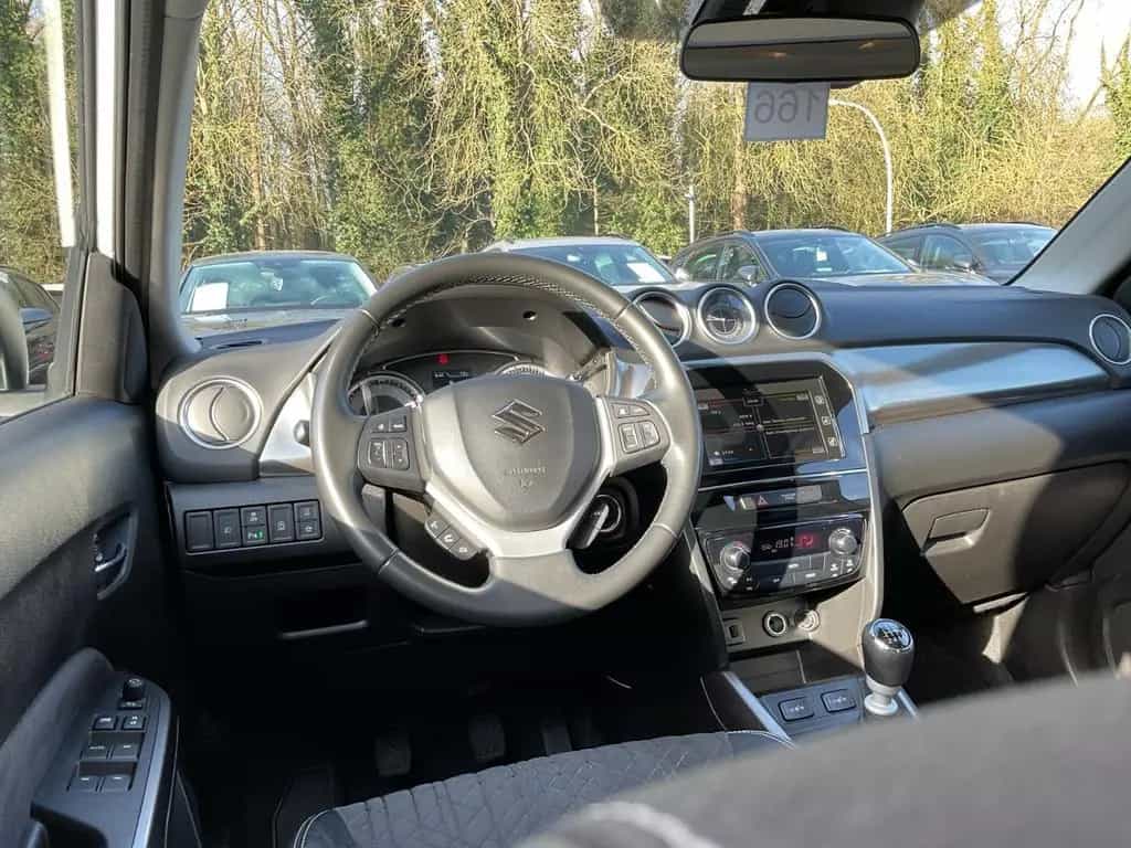 Suzuki Vitara 1.4 Comfort Plus RÜCKFAHRKAMERA+PDC+DAB 12/2021-photo-7