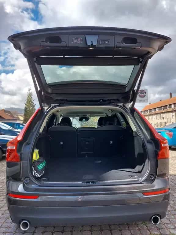 Volvo XC60 Momentum Pro 2WD+8FACH.V.Historie 07/2020-photo-15