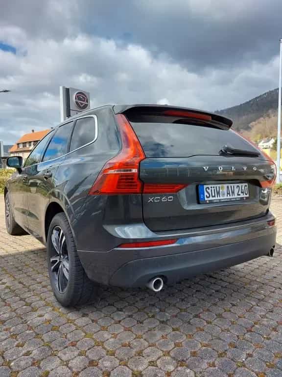 Volvo XC60 Momentum Pro 2WD+8FACH.V.Historie 07/2020-photo-16