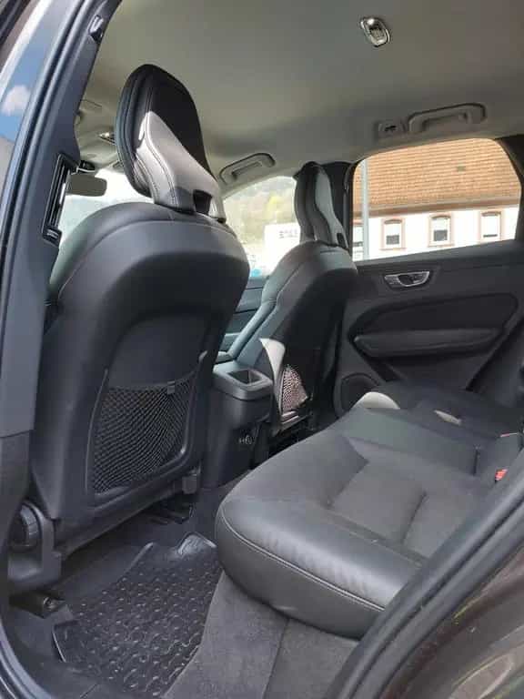 Volvo XC60 Momentum Pro 2WD+8FACH.V.Historie 07/2020-photo-21