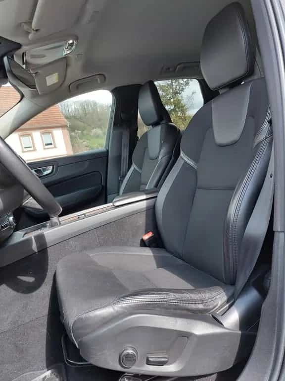 Volvo XC60 Momentum Pro 2WD+8FACH.V.Historie 07/2020-photo-26
