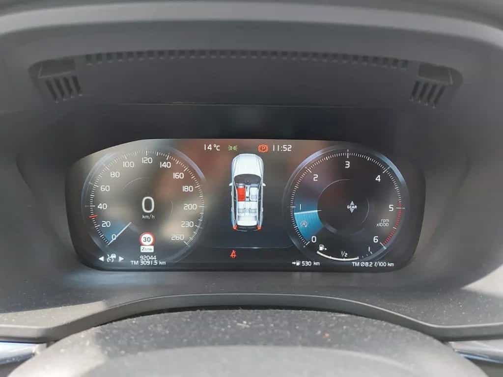 Volvo XC60 Momentum Pro 2WD+8FACH.V.Historie 07/2020-photo-30