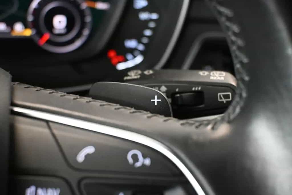 Audi A4 quattro*LED*ST-HEIZ*AHK*VIRTUAL*KEYLESS*B&O 08/2016-photo-25