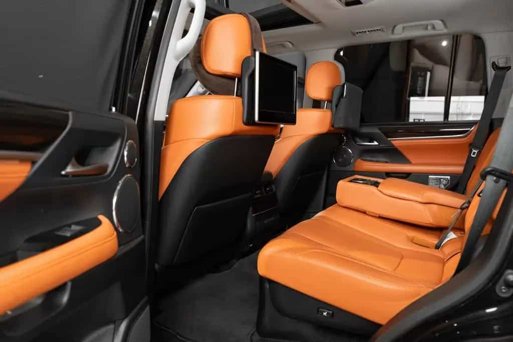 Lexus LX 570 07/2017-photo-11