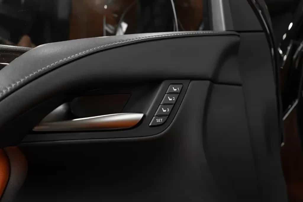 Lexus LX 570 07/2017-photo-15