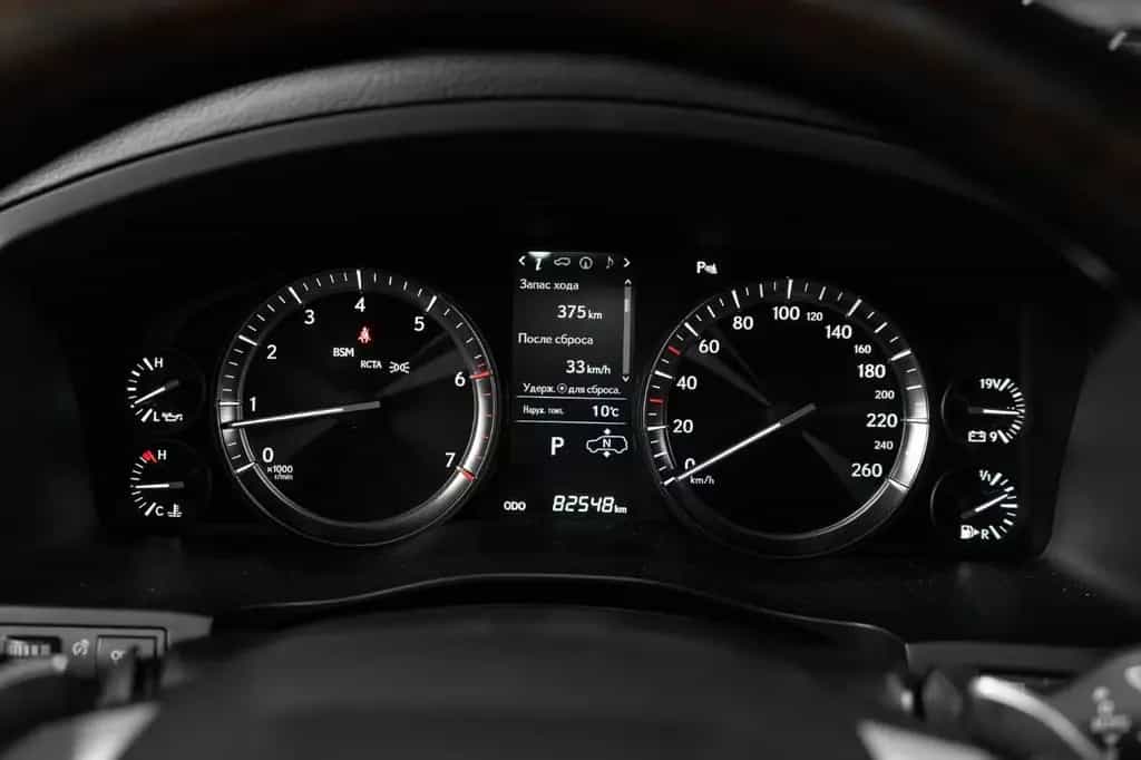 Lexus LX 570 07/2017-photo-18