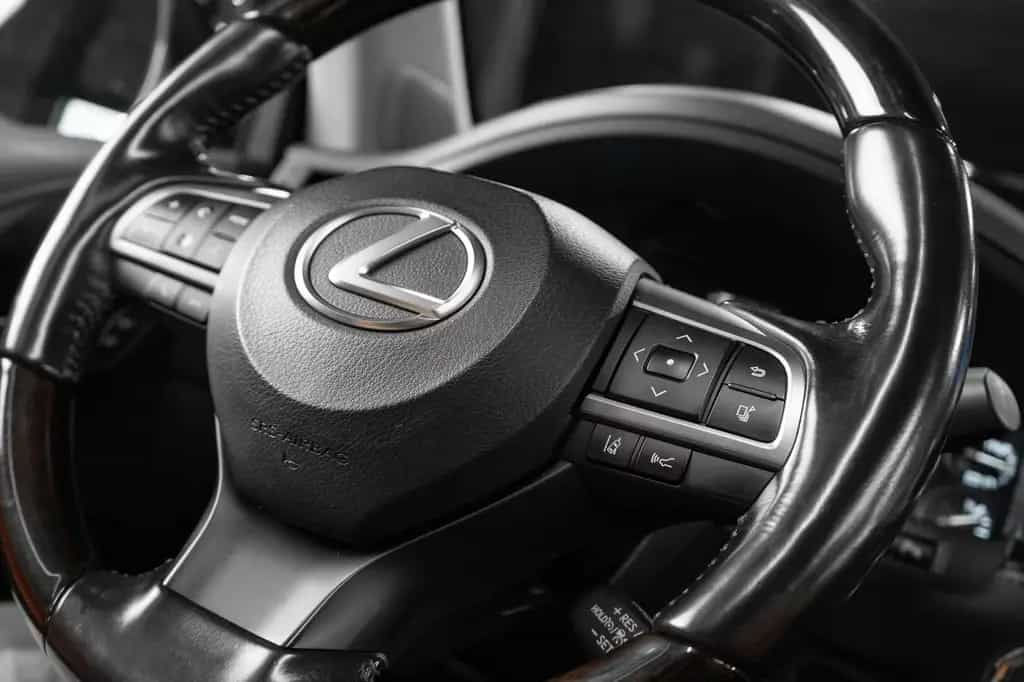 Lexus LX 570 07/2017-photo-19