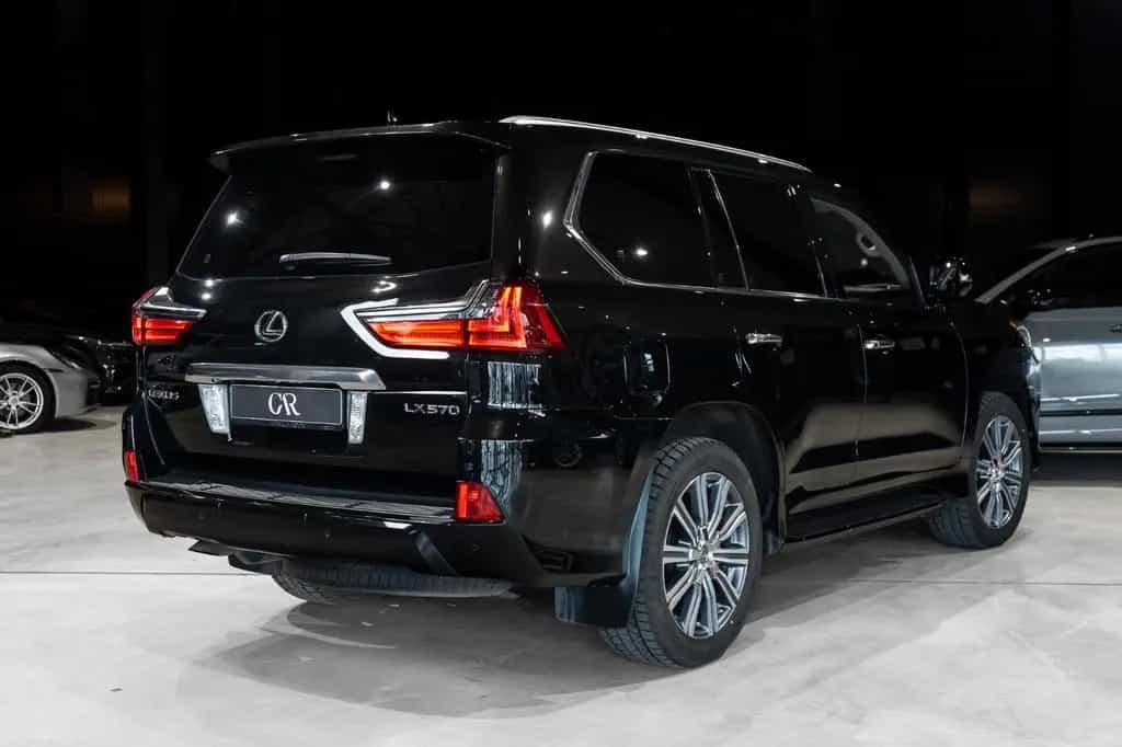 Lexus LX 570 07/2017-photo-3