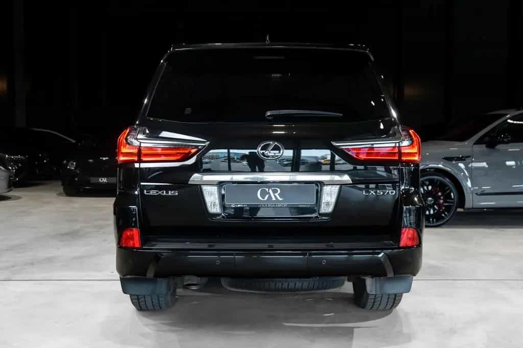 Lexus LX 570 07/2017-photo-4