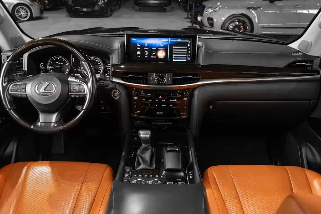 Lexus LX 570 07/2017-photo-9