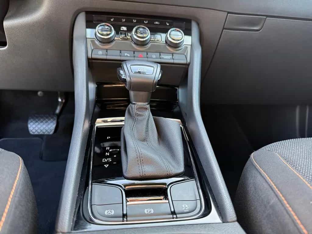 Skoda Karoq Clever 1.5 TSI DSG 4xSitzheizung,Navi,LED, 01/2022-photo-8